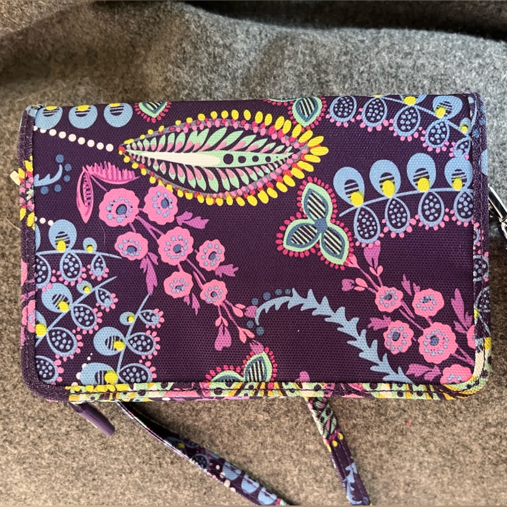 Vera Bradley, Batik Leaves (retired) Wallet Crossbody